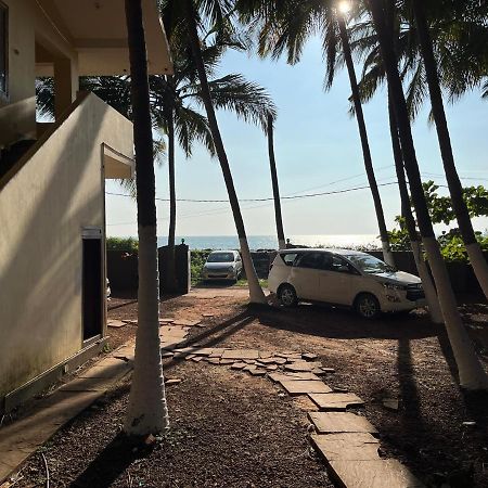 Kizhunna Rock Beach House Kannur Buitenkant foto