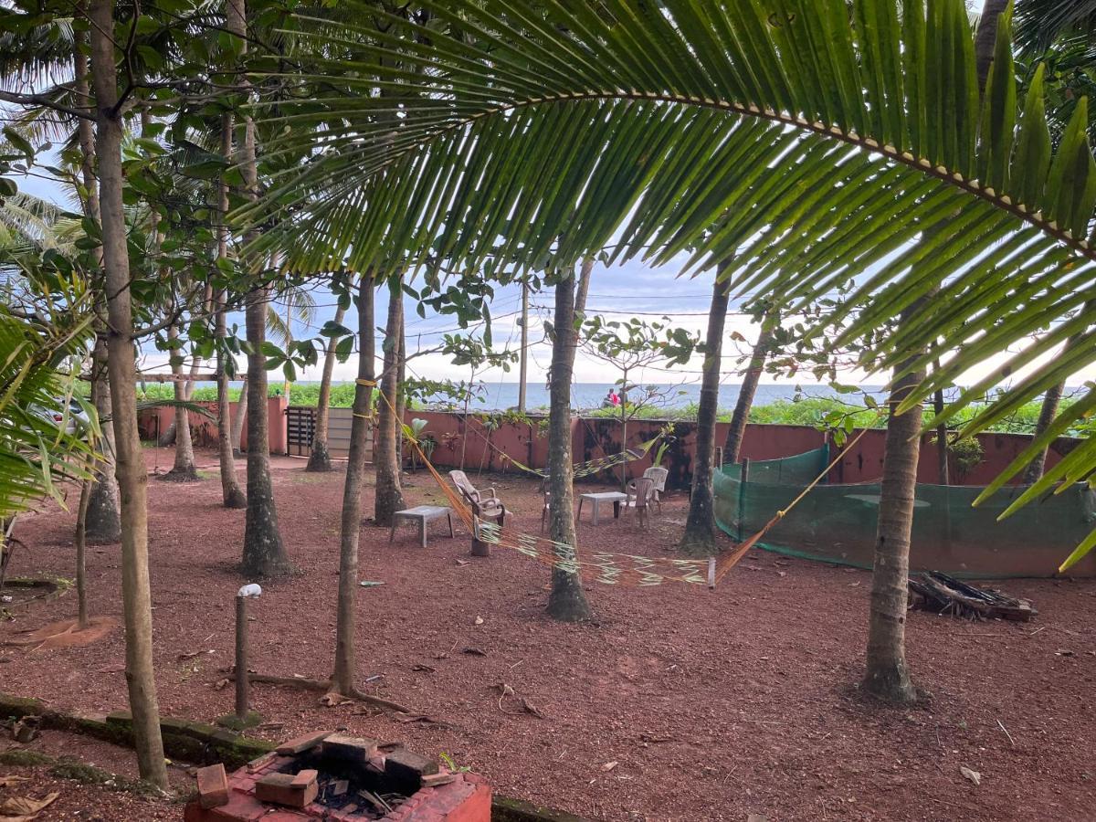 Kizhunna Rock Beach House Kannur Buitenkant foto